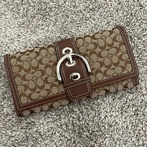 COACH brown wallet🤎